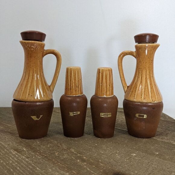wooden Salt and pepper shakers, olive oil and vinegar set, wood and ceramic - Picture 1 of 6